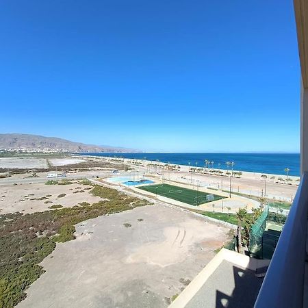 Mar Y Sal 12 Suites, Gran Terraza Con Vistas Al Mar, 2 Hab, Garaje Y Piscina Roquetas de Mar Exterior photo