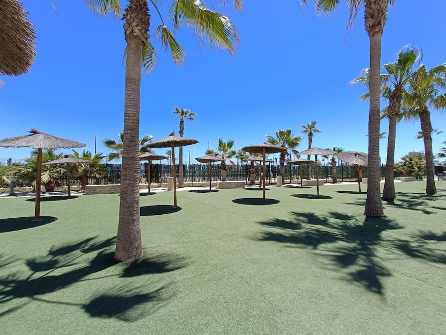 Mar Y Sal 12 Suites, Gran Terraza Con Vistas Al Mar, 2 Hab, Garaje Y Piscina Roquetas de Mar Exterior photo